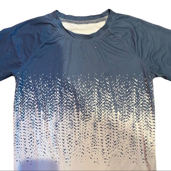 Bundle Of Two Boys T-Shirts - Picture 7 of 16